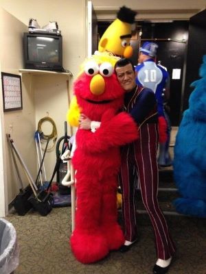 Image of Robbie Rotten hugging Elmo